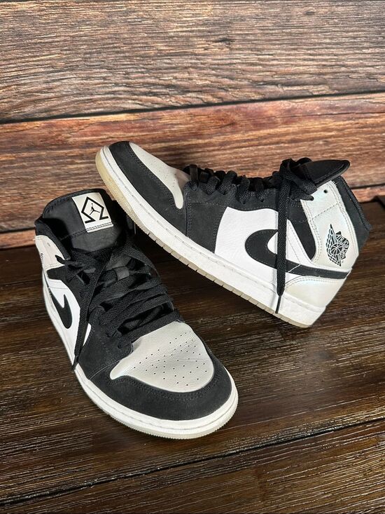 Jordan Other - Nike Air Jordan 1 Mid SE 'Diamond' sneakers in black and Pearl white.
